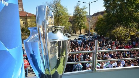 Боляри посрещнаха Купата на UEFA Champions League на Царевец