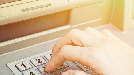 ПИНизи за безопасно ползване на банкови карти на банкомат