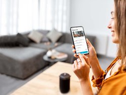 Debit card with plan Plus for everyday banking