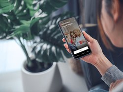 Debit card with plan Plus for everyday banking with no fee for 12 months