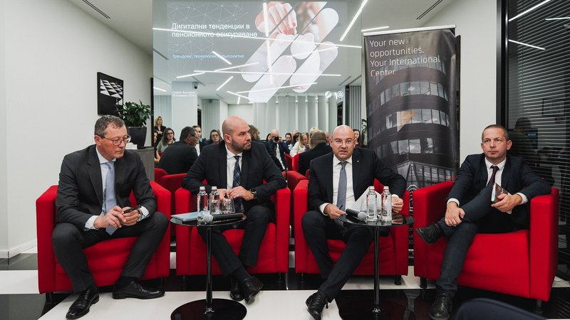 С дигиталния процес в Булбанк Мобайл все по-млади хора започват да инвестират в допълнителна пенсия