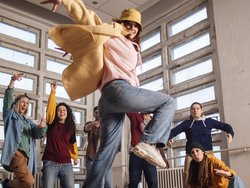 План „Плюс“ за младежи