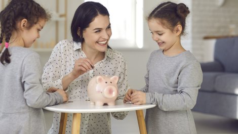 Финансова дисциплина сред децата: Съвети и методи 