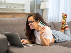 Visa Youngsters debit card with promotional conditions